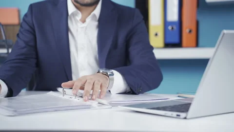 Analyzing office folders in close-up office, looking for documents or papers. Vídeo Stock 234147448