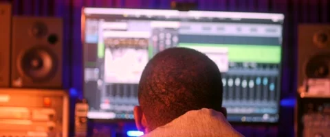Anamorphic Producer In Front Of Music Studio Monitor Screen 스톡 동영상 201611359