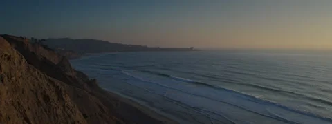 Anamorphic Sunset Over Black’s Beach, San Diego Vídeo Stock 325352185