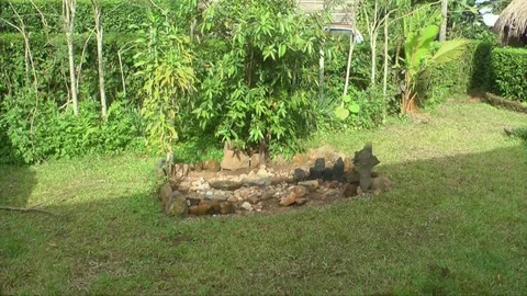 Ancesters altar in a garden Video stock 81431069