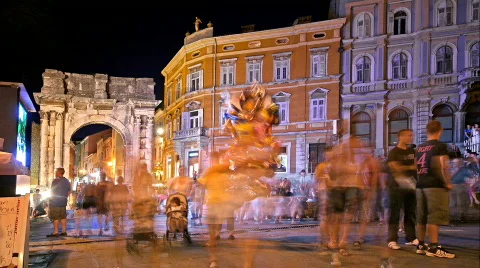 Ancient arch crowd Video stock 877927