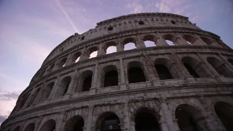 Ancient Architecture of the Colosseum in Rome Vídeo Stock 334451319
