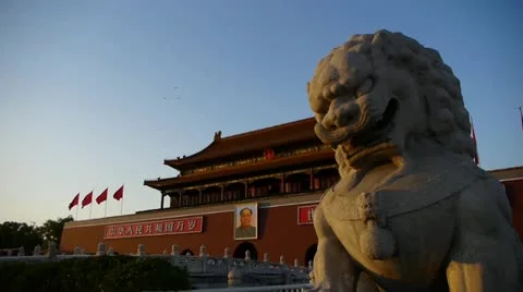 Ancient bronze lion in front of forbidden City at dusk,China Political center. 스톡 동영상 22015703