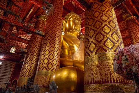 Ancient Buddha image at Wat Phanan Cheong Worawihan, Phra Nakhon Si Ayuttha.. Stock Photos