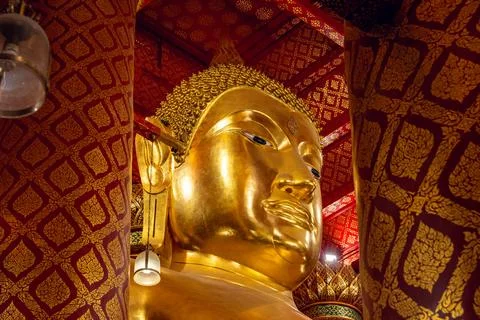 Ancient Buddha image at Wat Phanan Cheong Worawihan, Phra Nakhon Si Ayuttha.. Stock Photos