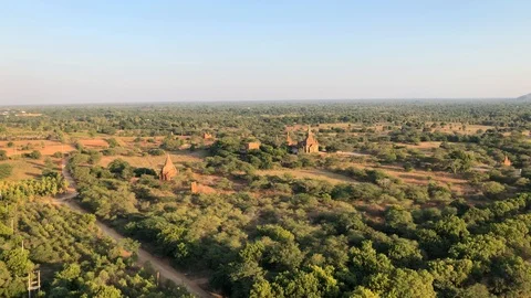 Ancient Buddhist temples in Bagan Vídeos de archivo 122890333