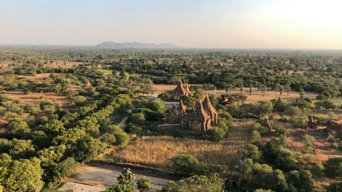 Ancient Buddhist temples in Bagan Stock Footage 122890396