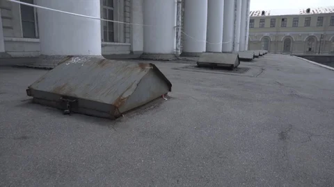 Ancient building with large columns under restoration Vidéo 108305360