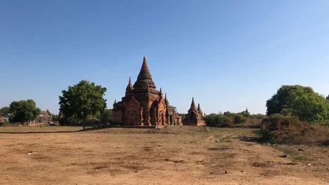 Ancient Burmese Temples in Bagan Vídeos de archivo 122233355