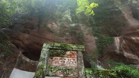 Ancient cliff ruins by the forest cliffs in Qiyun Mountain Scenic Area Stock-Footage 347485624