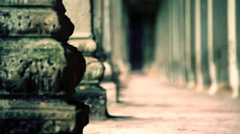 Ancient dark corridor in angkor wat, focus movement Видео 63454733