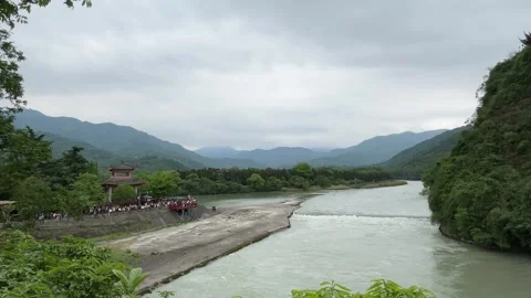 Ancient Feishayan Spillway Decreasing Flood In Dujiangyan Irrigation System Vídeos de archivo 335257105