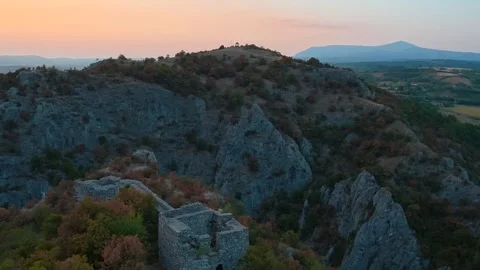 Ancient fortress perched high on rugged cliffside. Soko Grad, Serbia 動画素材 345897554
