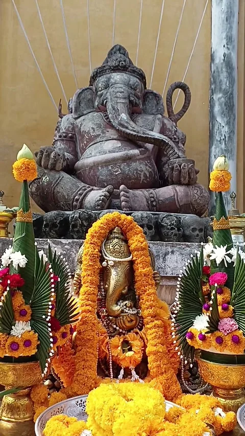Ancient Ganesha statue is more than 300 years old and is located in a temple Stock Footage 288595778