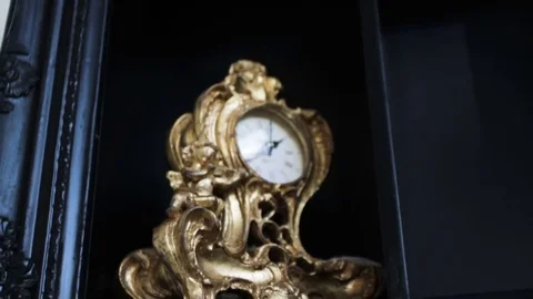 Ancient gold watch close-up Stock Footage 73443149