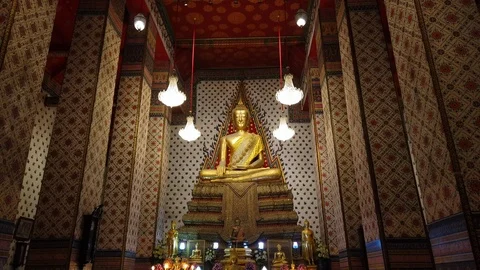 Ancient golden Buddha statue inside the temple of Wat Arun Stock Footage 122311515