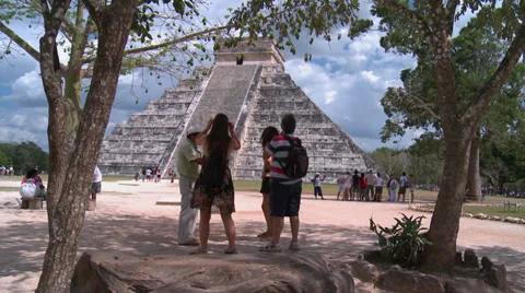 Ancient Mayan civilization. Chichen Itza pyramids Stock Footage 34280807