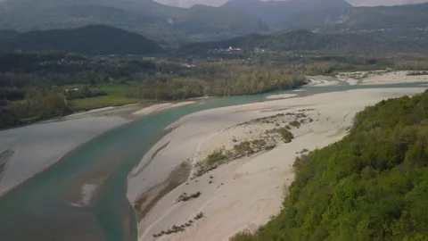 The ancient medieval castle of Ragogna. Guarding the banks of the Tagliamento ri Video stock 153995171