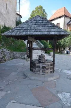 Ancient medieval well Foto stock