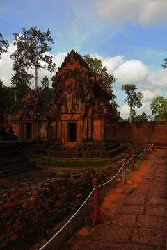 Ancient Red Sandstone Library Building at Banteay Srei Temple, Cambodia Stock Photos
