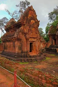 Ancient Red Sandstone Library Building at Banteay Srei Temple, Cambodia Stock Photos