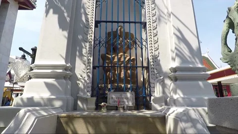 Ancient Statue in the courtyard of Buddhist Temple Bowonniwet, Bangkok, Thailand Stock Footage 161553686