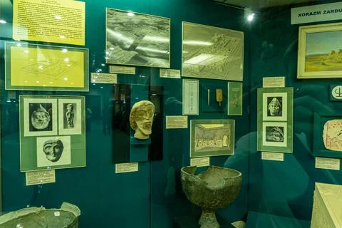 Ancient statues inside the museum of history of Uzbekistan Stock Photos