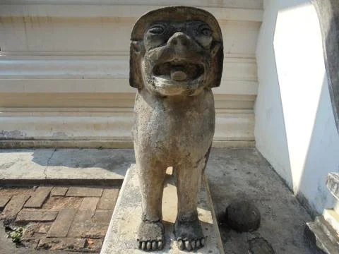 Ancient statues in temples Stock Photos