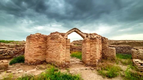 Ancient Stone Ruins Under a Dramatic Sky 動画素材 308282061