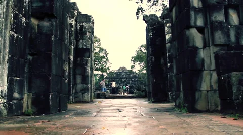Ancient temple gates Stock Footage 52904948