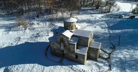 Ancient temple in the mountains of the North Caucasus 库存影片 162506353