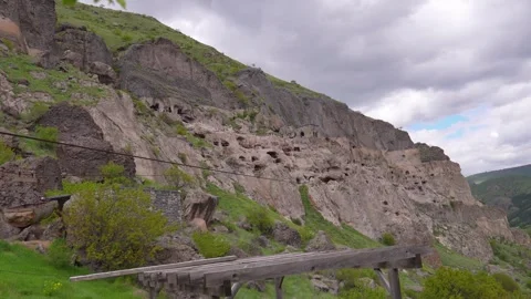 Ancient vardzia cave monastery in georgia Vidéo 341566236