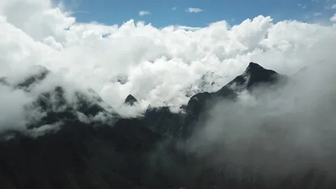 Andes through the Clouds Drone Видео 253283137