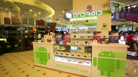 Android store at Low Yat Plaza. Stock Footage 41242578