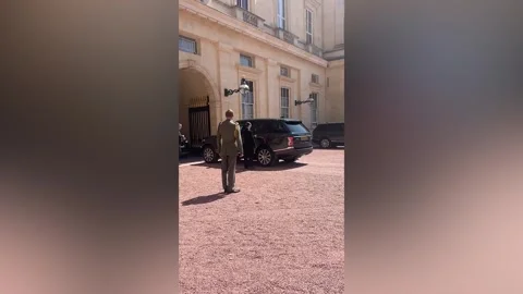 Andy Burnham leaves Buckingham Palace as Prime Minister after meeting with the  Stock Footage 340149619