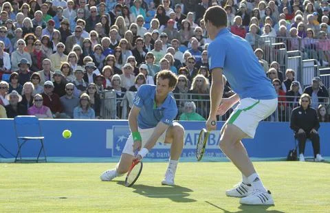 Andy Murray Plays A Doubles Match With His Brother Jamie Against Xavier Malisse  Foto stock