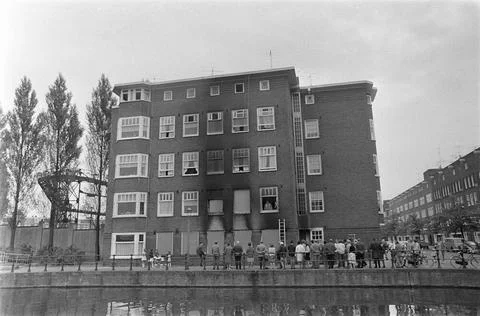 Anefo photo collection. Fire in plot at Stuyvesantstraat Hoek Postjeskade.... Fotos de archivo