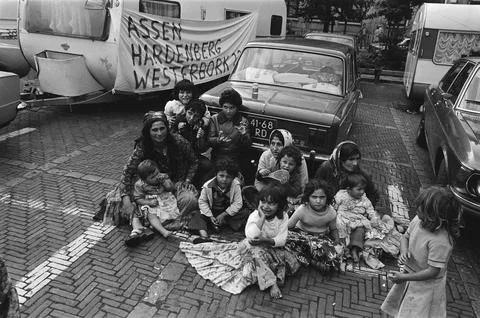 Anefo photo collection.  Group of Gypsies of King Petalo in The Hague from .. Stock Photos