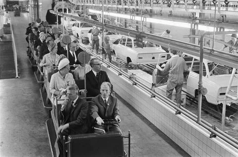 Anefo photo collection. Queen Juliana opens the DAF factory to Born. After... Stock Photos