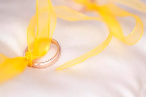 Anello d'oro Stock Photos