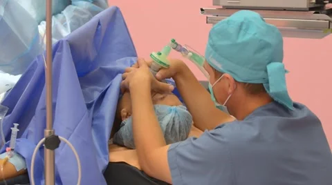 Anesthesiologist and patient 스톡 동영상 48574716