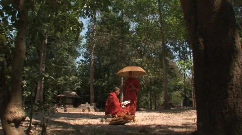Angkor Buddhist monks Stock Footage 527659