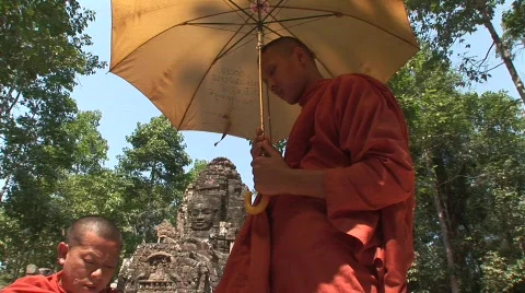 Angkor Buddhist monks Stock Footage 527664