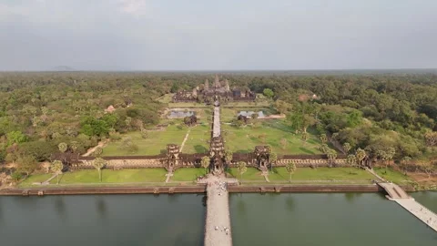 Angkor Wat bird perspective Stock Footage 304562052