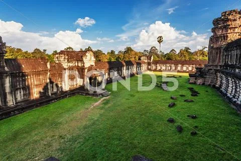 Angkor wat temple Stock Photos