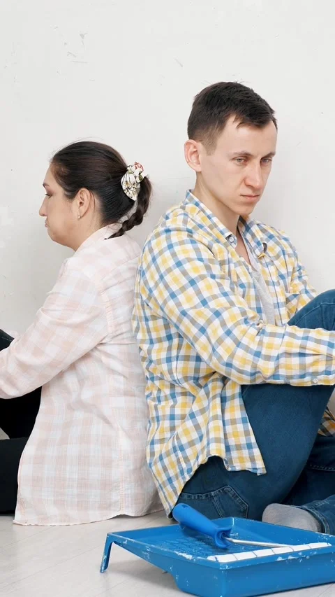 Angry young couple having a conflict while arguing during apartment renovation Stock Footage 342905871