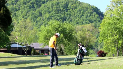 Angry young golfer Video stock 23298155