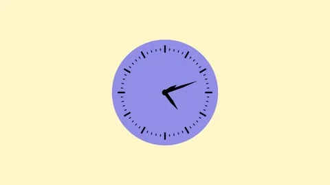 Animated clock face displays changing time with moving hands on light cream.. Vidéo 331365405