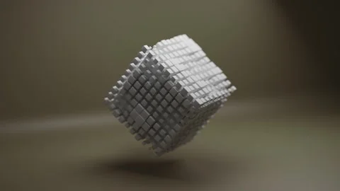 Animated Cube Floating with Dynamic Shifting Voxel Blocks in Motion 库存影片 331109708