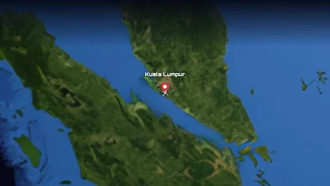 Animated Flight Path from Kuala Lumpur Malaysia to Seattle USA 動画素材 341072569